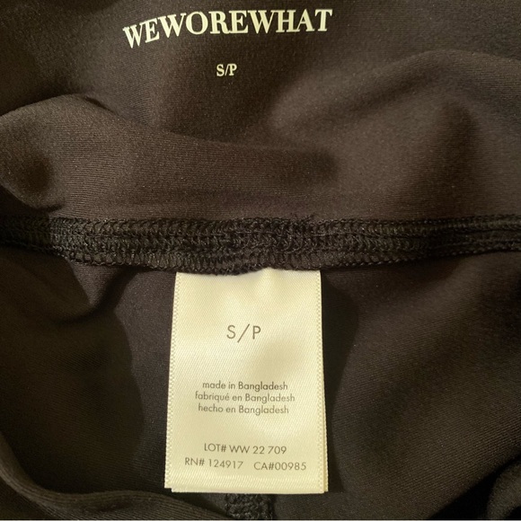WeWoreWhat Black Hot Shorts Size Small NWT - Picture 7 of 8
